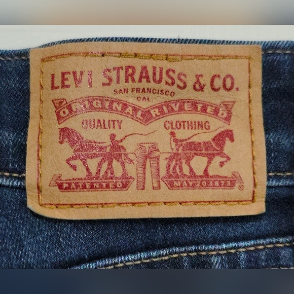 Levi's Women's Skinny Jeans in Deep Indigo - Picture 5 of 5